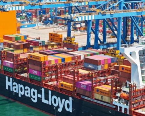 Ông Trump bất ngờ áp thuế từ 25% đến 100% khiến nhiều ngành cơ lao đao