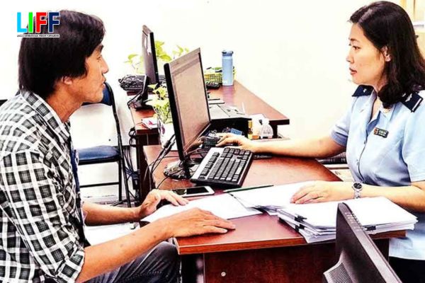 Rủi ro tiềm ẩn khi doanh nghiệp tự khai b&aacute;o thiếu kinh nghiệm